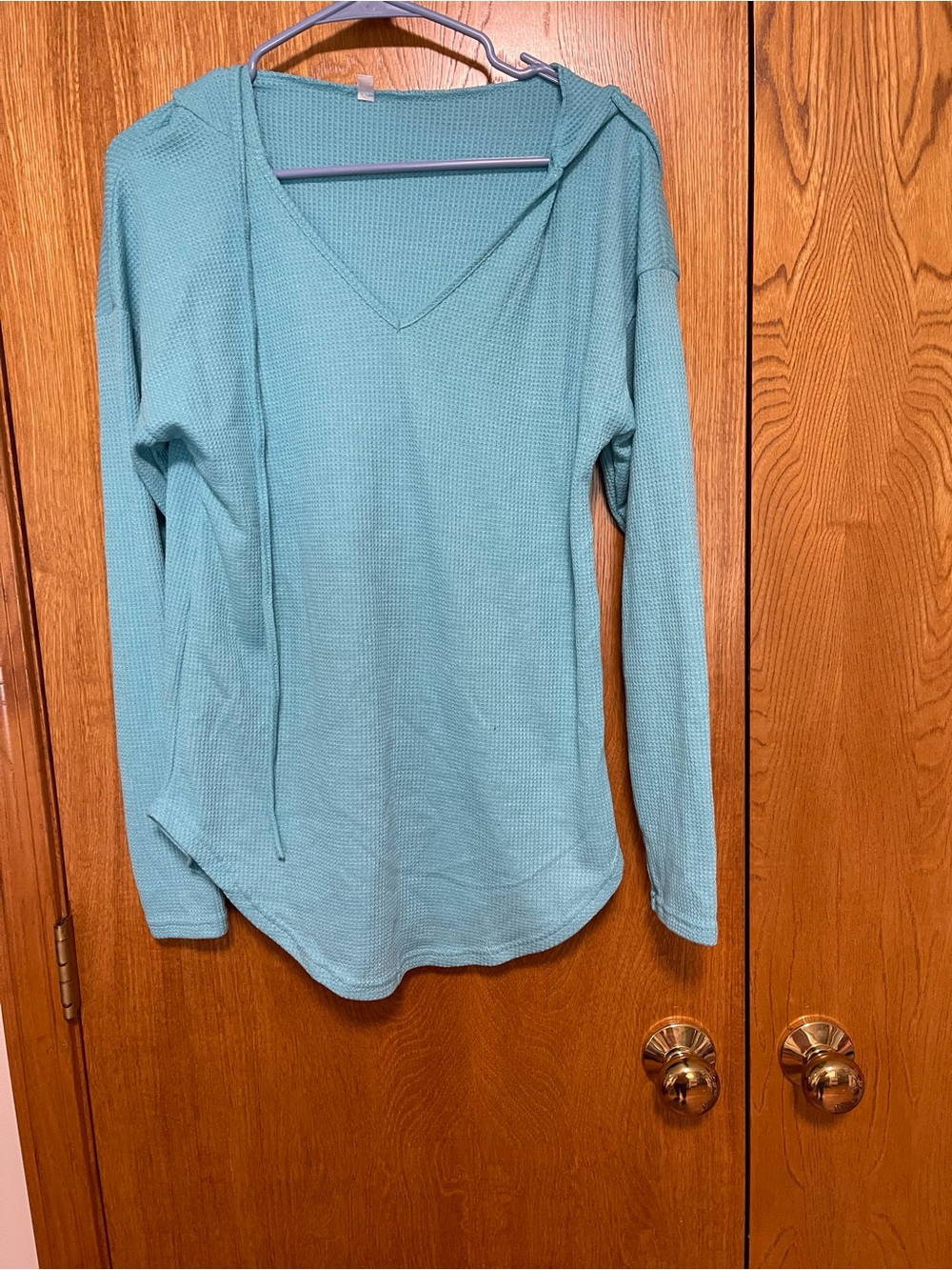 Women's Hooded Waffle Knit V-Neck Top in Aqua